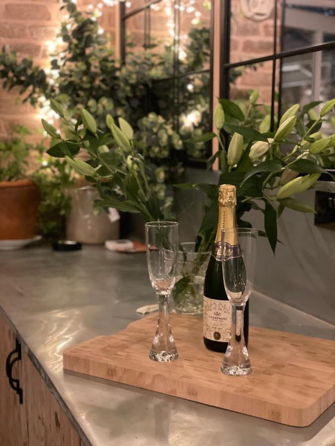 The Walled Garden At Cheshire Boutique Bathhouse Nantwich Dış mekan fotoğraf