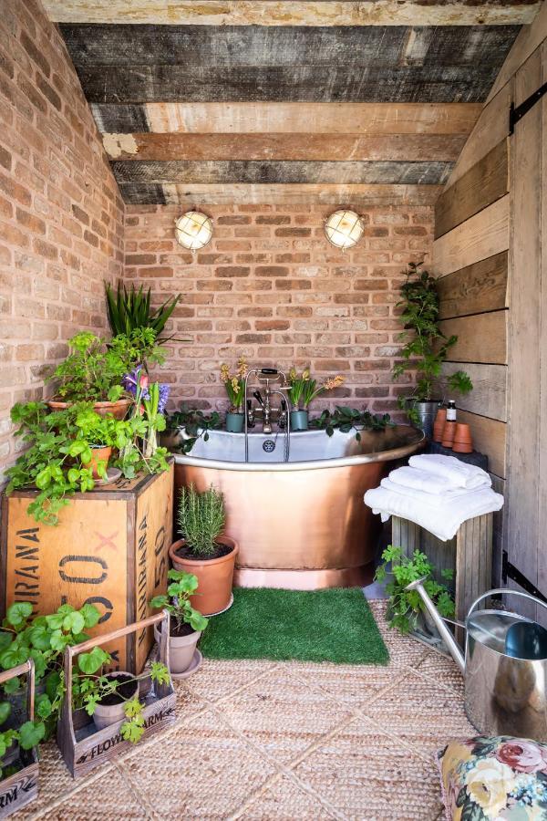 The Walled Garden At Cheshire Boutique Bathhouse Nantwich Dış mekan fotoğraf