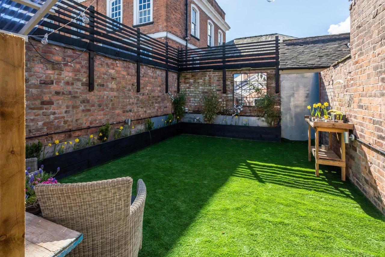 The Walled Garden At Cheshire Boutique Bathhouse Nantwich Dış mekan fotoğraf